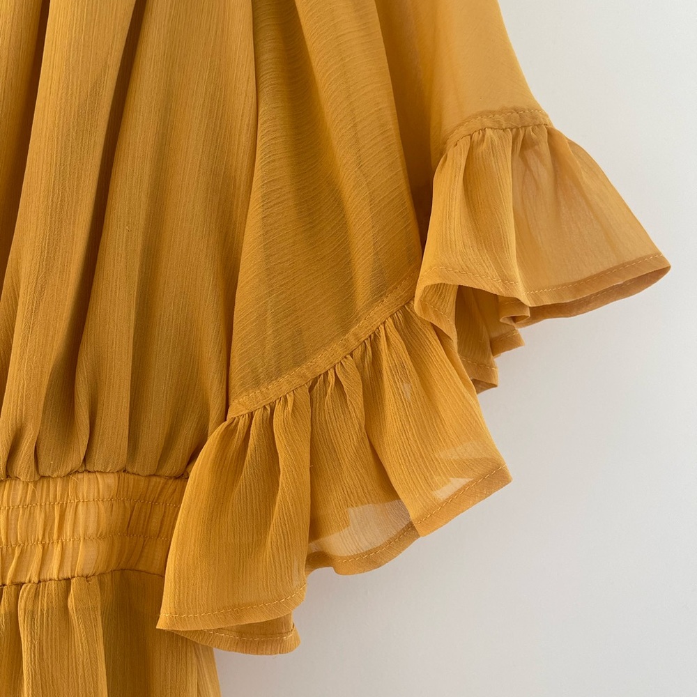 Endless Rose Ruffle Romper SizeXS - Picture 4 of 4